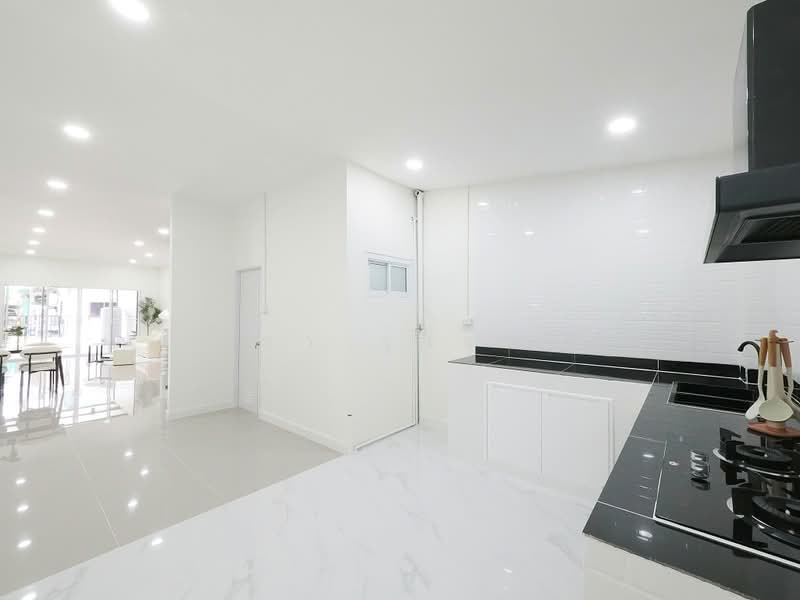 ม.กลางซอยวิลเลจ2, Pathum Thani, Lat Sawai, Lam Luk Ka, Pathum Thani, 3 Bedrooms, 180 sqm, Townhouse For Sale, by wipa รุ่งธุระ, 500404405 - DDproperty.com