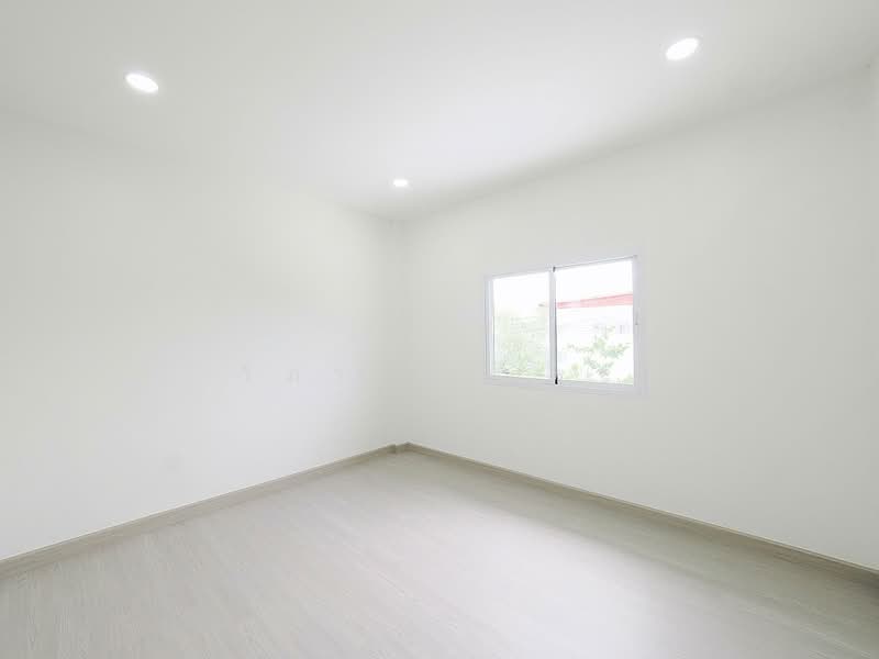 ม.กลางซอยวิลเลจ2, Pathum Thani, Lat Sawai, Lam Luk Ka, Pathum Thani, 3 Bedrooms, 180 sqm, Townhouse For Sale, by wipa รุ่งธุระ, 500404405 - DDproperty.com