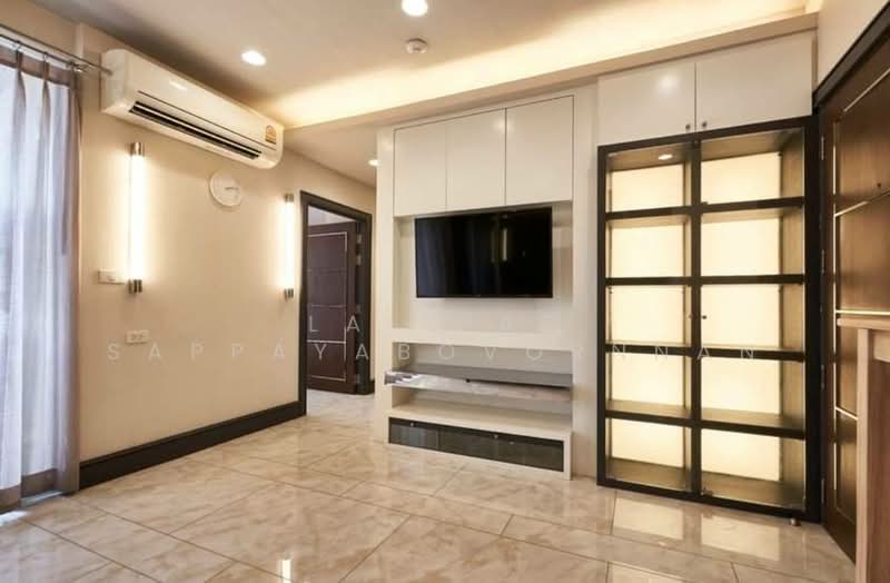 Pathumwan Resort, Bangkok, Phayathai Road, Thanon Phaya Thai, Ratchathewi, Bangkok, 2 Bedrooms, 60 sqm, Condo For Rent, by Lalipat Sappayabovornnan, 500404416 - DDproperty.com