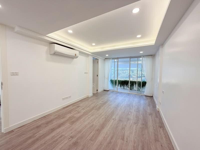 4-BR Townhouse, Bangkok, Khlong Tan Nua, Watthana, Bangkok, 4 Bedrooms, 250 sqm, Townhouse For Sale, by Sataporn Jalao, 500404539 - DDproperty.com