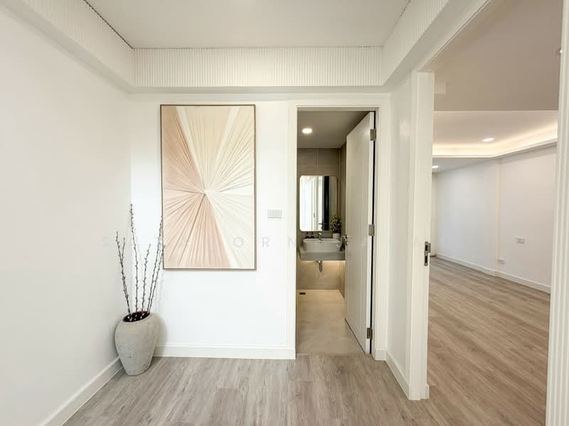 4-BR Townhouse, Bangkok, Khlong Tan Nua, Watthana, Bangkok, 4 Bedrooms, 250 sqm, Townhouse For Sale, by Sataporn Jalao, 500404539 - DDproperty.com