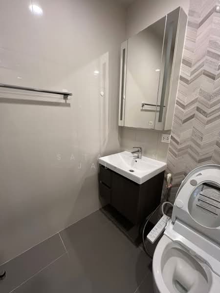 Oka Haus Sukhumvit 36, Bangkok, 3399 Rama 4 Road, Khong Tan, Khlong Toei, Bangkok, 1 Bedroom, 27 sqm, Condo For Sale, by Sataporn Jalao, 500404562 - DDproperty.com