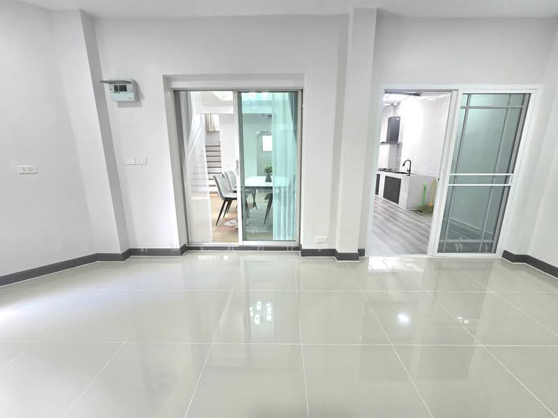 Prueklada Rangsit Klong 4 : พฤกษ์ลดา รังสิต คลอง 4, ปทุมธานี, ถนน ไสวประชาราษฎร์, ลาดสวาย, ลำลูกกา, ปทุมธานี, 200 ตร.ม., บ้านเดี่ยว ขาย, โดย นภัสศรณ์ วงศ์สินไทยกร (นันท์), 500404624 - DDproperty.com