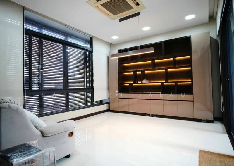 Parc Priva, Bangkok, Thiam Ruammit Road, Huai Khwang, Bangkok, 4 Bedrooms, 256 sqm, Single Detached House For Sale, by Sataporn Jalao, 500404645 - DDproperty.com