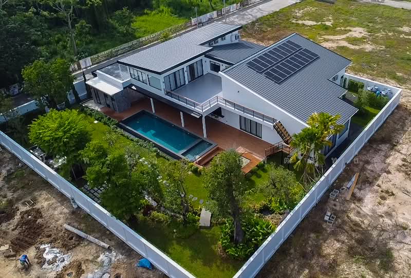 Ultra Luxury 5 Bed Pool Villa in Prime Location Chiang Mai for Sale, Chiang Mai, Wat Khet, Muang Chiang Mai, Chiang Mai, 5 Bedrooms, 1,022 sqm, Villa For Sale, by Nunthawat Hiranputtipat, 500404655 - DDproperty.com
