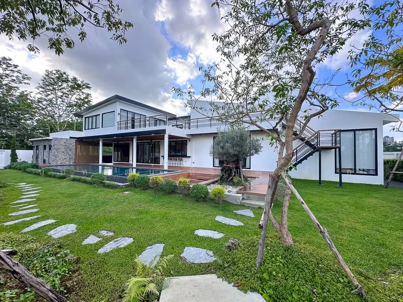 Ultra Luxury 5 Bed Pool Villa in Prime Location Chiang Mai for Sale, Chiang Mai, Wat Khet, Muang Chiang Mai, Chiang Mai, 5 Bedrooms, 1,022 sqm, Villa For Sale, by Nunthawat Hiranputtipat, 500404655 - DDproperty.com