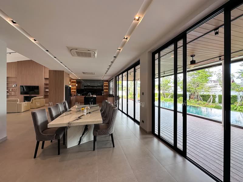 Ultra Luxury 5 Bed Pool Villa in Prime Location Chiang Mai for Sale, Chiang Mai, Wat Khet, Muang Chiang Mai, Chiang Mai, 5 Bedrooms, 1,022 sqm, Villa For Sale, by Nunthawat Hiranputtipat, 500404655 - DDproperty.com