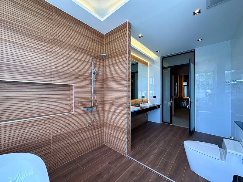 Ultra Luxury 5 Bed Pool Villa in Prime Location Chiang Mai for Sale, Chiang Mai, Wat Khet, Muang Chiang Mai, Chiang Mai, 5 Bedrooms, 1,022 sqm, Villa For Sale, by Nunthawat Hiranputtipat, 500404655 - DDproperty.com
