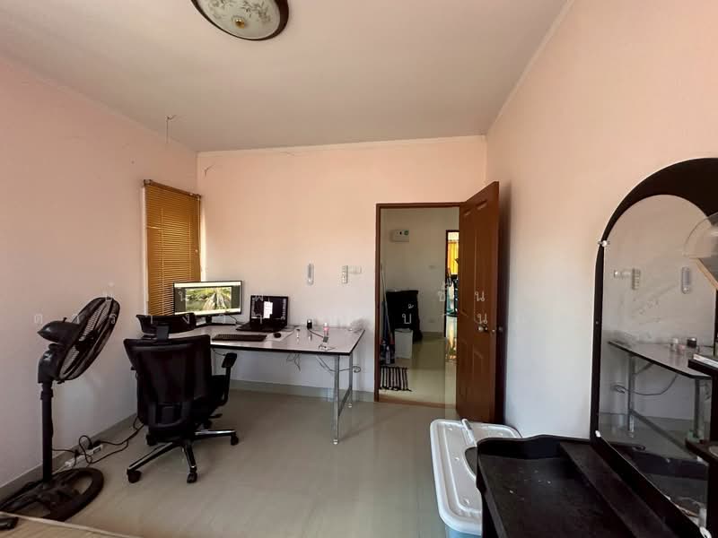 2-Storey Semi-Detached House, 36 sq.wah, Nathawadee, Chon Buri (Pattaya), Nong - Kham, Si Racha, Chon Buri (Pattaya), 3 Bedrooms, 172 sqm, Semi-Detached House (Twin House) For Sale, by บ้านแฝด 2 ชั้น 36 ตารางวา หมู่บ้านณฐาวดี 4 หนองค้อ ศรีราชา, 500404659 - DDproperty.com