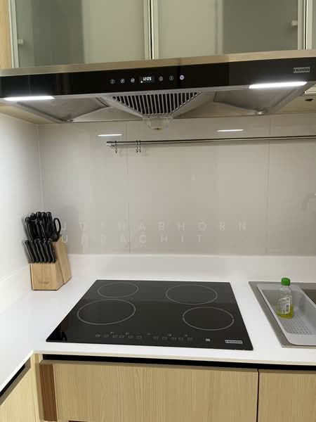 Maru Ekkamai 2, Bangkok, 70-5 Sukhumvit 63 Road, Phra Kanong Nua, Watthana, Bangkok, 2 Bedrooms, 60 sqm, Condo For Rent, by Juthabhorn Uppachit (Amy), 500404692 - DDproperty.com