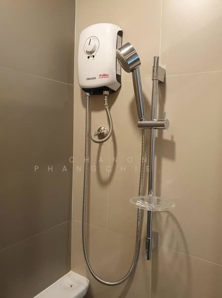 Lumpini Suite Phetchaburi-Makkasan, Bangkok, 1515 Phetchaburi Rd, Makkasan, Ratchathewi, Bangkok, 2 Bedrooms, 41 sqm, Condo For Rent, by Chanon Phangchienghien, 500404699 - DDproperty.com