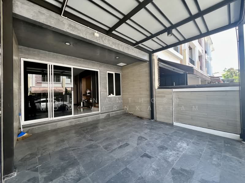 Baan Klang Muang S-Sense Rama 9-Ladprao, Bangkok, Soi Ladprao 84, Ladprao Road, Wang Thonglang, Bangkok, 2 Bedrooms, 132 sqm, Townhouse For Rent, by Thananthorn Wongvarnkaseam, 500404723 - DDproperty.com