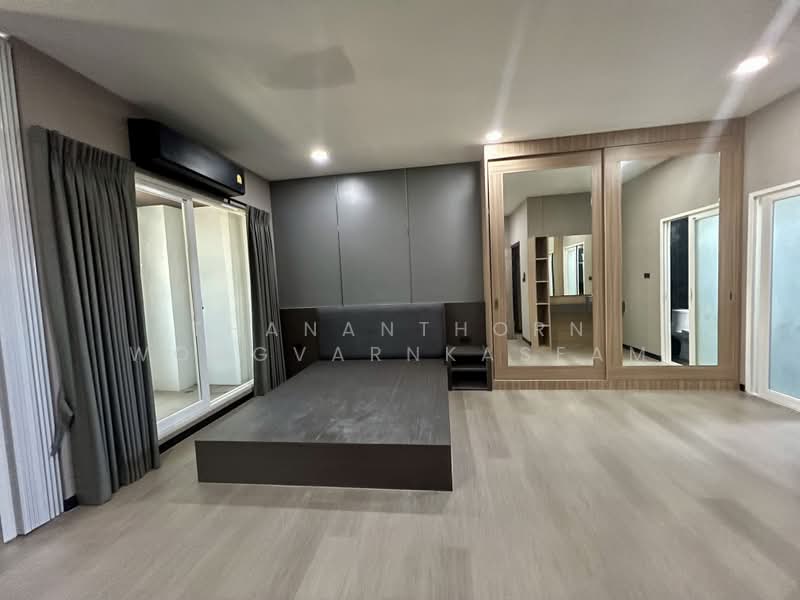 Baan Klang Muang S-Sense Rama 9-Ladprao, Bangkok, Soi Ladprao 84, Ladprao Road, Wang Thonglang, Bangkok, 2 Bedrooms, 132 sqm, Townhouse For Rent, by Thananthorn Wongvarnkaseam, 500404723 - DDproperty.com