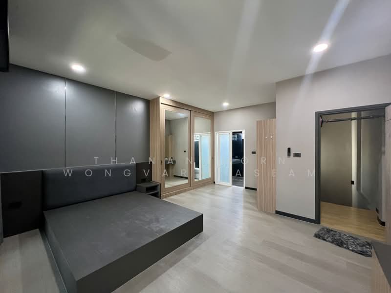 Baan Klang Muang S-Sense Rama 9-Ladprao, Bangkok, Soi Ladprao 84, Ladprao Road, Wang Thonglang, Bangkok, 2 Bedrooms, 132 sqm, Townhouse For Rent, by Thananthorn Wongvarnkaseam, 500404723 - DDproperty.com