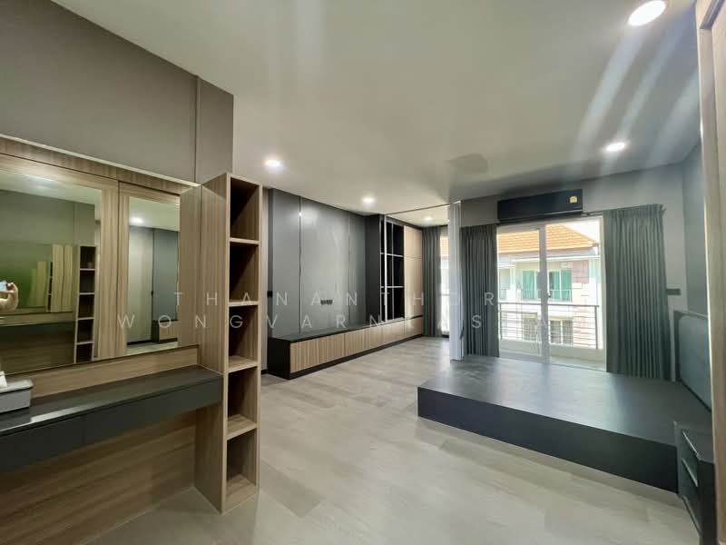 Baan Klang Muang S-Sense Rama 9-Ladprao : บ้านกลางเมือง เอสเซ้นส์ พระราม 9-ลาดพร้าว, กรุงเทพ, ซอยลาดพร้าว 84 ถนนลาดพร้าว, วังทองหลาง, กรุงเทพ, 132 ตร.ม., ทาวน์เฮ้าส์ ให้เช่า, โดย Thananthorn Wongvarnkaseam, 500404723 - DDproperty.com