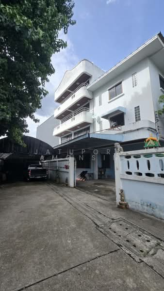 "อาคาร 861 ตร.ม. ทำเลเกษตร-นวมินทร์ เพียง 18.5 ล้าน! เหมาะทำสำนักงานใหญ่ โกดัง หรือซื้อเก็บลงทุน", กรุงเทพ, ท่าแร้ง, บางเขน, กรุงเทพ, 861 ตร.ม., บ้านเดี่ยว ขาย, โดย Jatuporn Amonsin, 500404735 - DDproperty.com