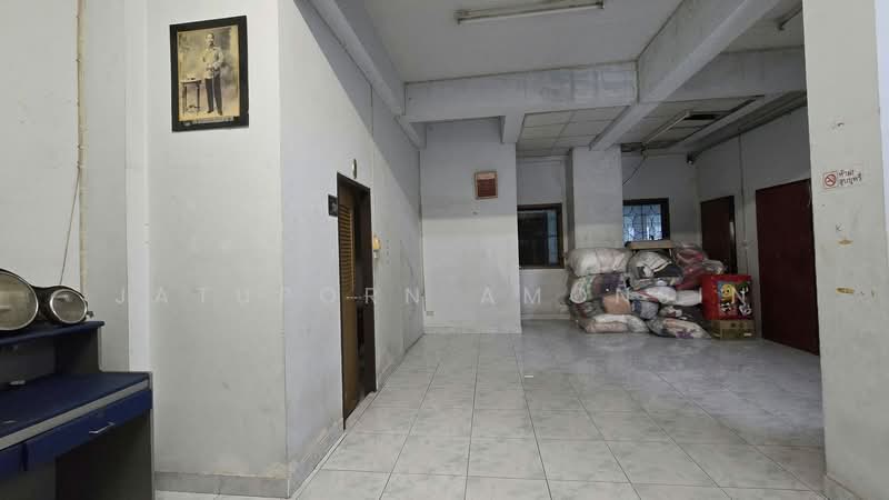 "อาคาร 861 ตร.ม. ทำเลเกษตร-นวมินทร์ เพียง 18.5 ล้าน! เหมาะทำสำนักงานใหญ่ โกดัง หรือซื้อเก็บลงทุน", กรุงเทพ, ท่าแร้ง, บางเขน, กรุงเทพ, 861 ตร.ม., บ้านเดี่ยว ขาย, โดย Jatuporn Amonsin, 500404735 - DDproperty.com