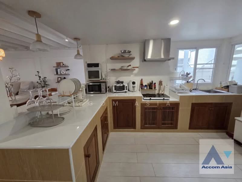 3 Bedrooms Townhouse for Rent in Sukhumvit, Bangkok near BTS Ekkamai, Bangkok, Khlong Tan Nua, Watthana, Bangkok, 3 Bedrooms, 200 sqm, Single Detached House For Rent, by Accom Asia, 500404788 - DDproperty.com