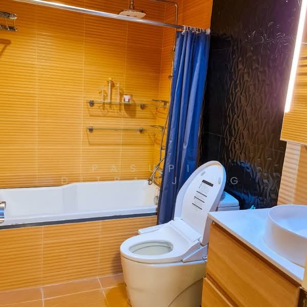 Noble Remix, Bangkok, 772 Soi Sukhumvit 36, Sukhumvit Road, Khong Tan, Khlong Toei, Bangkok, 1 Bedroom, 44 sqm, Condo For Rent, by Pasupit Ditbanjong, 500404802 - DDproperty.com