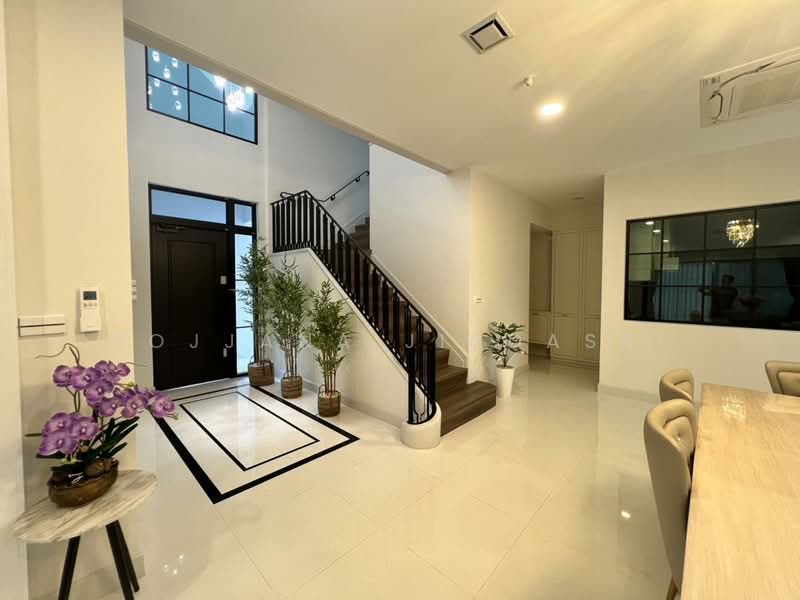 Nantawan Rama 9 - New Krungthepkreetha, Bangkok, Saphan Sung, Bangkok, 4 Bedrooms, 4 sqm, Single Detached House For Rent, by Rojjana Jindasri, 500404827 - DDproperty.com