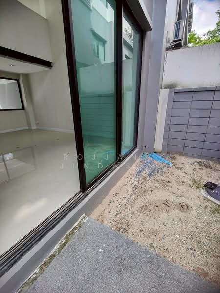 Nirvana Define Srinakarin-Rama 9, Bangkok, Srinakarin - Rom Klao Road, Saphan Sung, Bangkok, 3 Bedrooms, 230 sqm, Townhouse For Sale, by Rojjana Jindasri, 500404864 - DDproperty.com