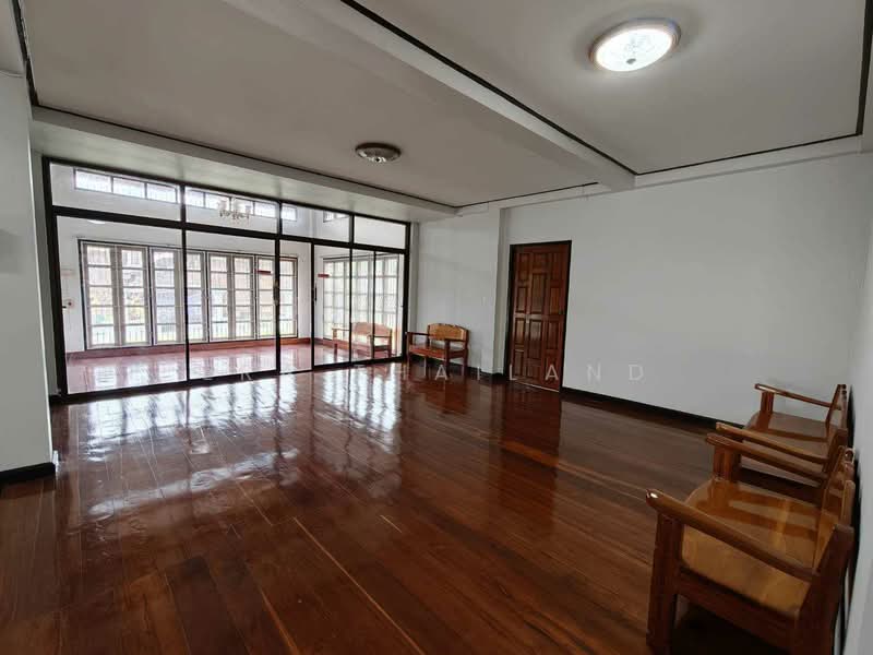 ศรีพนมมาศ, Uttaradit, Sri Phanommat, Laplae, Uttaradit, 4 Bedrooms, 250 sqm, Single Detached House For Sale, by ERA Thailand, 500404902 - DDproperty.com