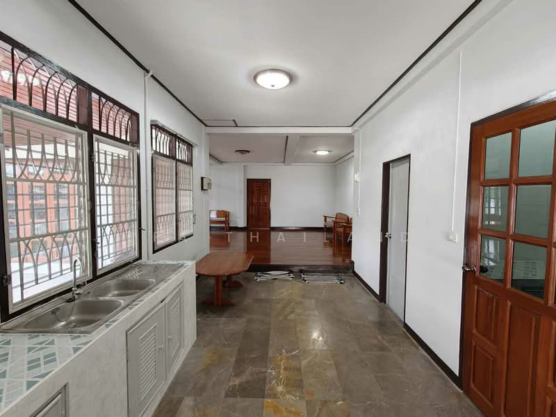 ศรีพนมมาศ, Uttaradit, Sri Phanommat, Laplae, Uttaradit, 4 Bedrooms, 250 sqm, Single Detached House For Sale, by ERA Thailand, 500404902 - DDproperty.com