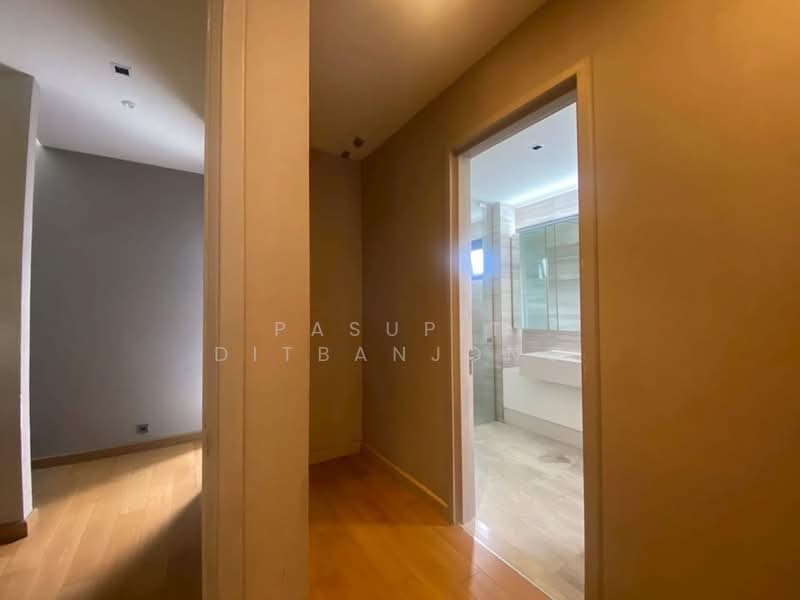 Parc Priva, Bangkok, Thiam Ruammit Road, Huai Khwang, Bangkok, 4 Bedrooms, 296 sqm, Single Detached House For Sale, by Pasupit Ditbanjong, 500404905 - DDproperty.com