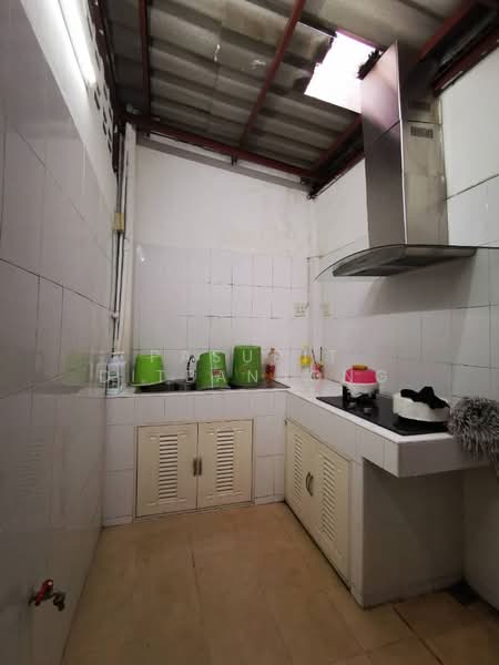 3-BR Townhouse, Bangkok, Din Daeng, Bangkok, 3 Bedrooms, 224 sqm, Townhouse For Sale, by Pasupit Ditbanjong, 500404919 - DDproperty.com