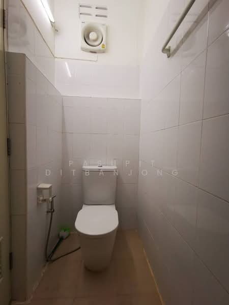 3-BR Townhouse, Bangkok, Din Daeng, Bangkok, 3 Bedrooms, 224 sqm, Townhouse For Sale, by Pasupit Ditbanjong, 500404919 - DDproperty.com