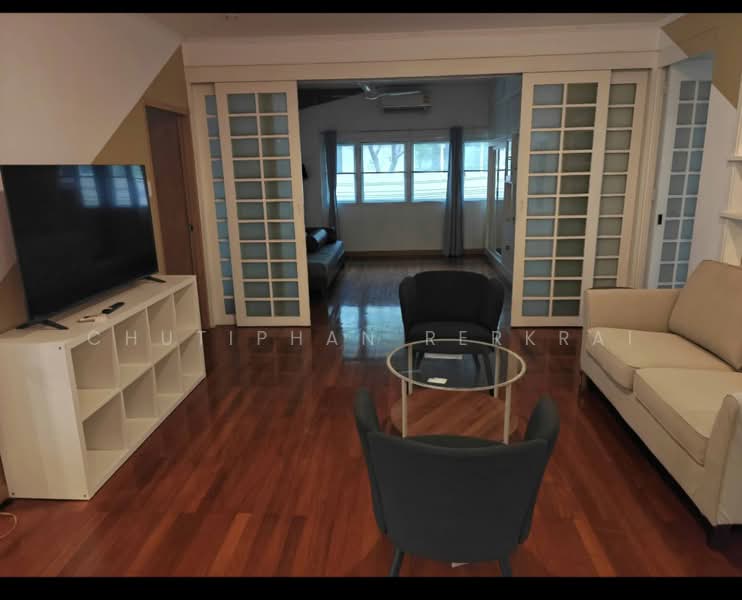 Siam Penthouse 2 Condominium : สยาม เพนท์เฮาส์ 2 คอนโดมิเนียม, กรุงเทพ, 72 ซอยสาทร 1 ถนนสาทร, ทุ่งมหาเมฆ, สาทร, กรุงเทพ, 170 ตร.ม., อพาร์ทเมนท์ ให้เช่า, โดย Chutiphan Rerkrai, 500404926 - DDproperty.com