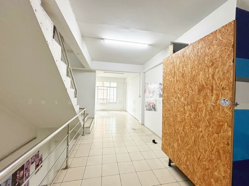 อาคารพาณิชย์ 4.5ชั้น เอ็ม ที ซิตี้ คลองหลวง, Pathum Thani, Khlong Song, Khlong Luang, Pathum Thani, , 80 sqm, Shophouse For Sale, by ภัทรนัน อิศรางกูร ณ อยุธยา, 500404933 - DDproperty.com