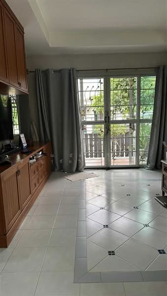 ชลลดา สุวรรณภูมิ (Chonlada Suvarnabhumi), Samut Prakan, ถนนลาดกระบัง, Srisa Chorakhe Noi, Bang Sao Thong, Samut Prakan, 3 Bedrooms, 260 sqm, Single Detached House For Sale, by คุณ ฉัตรปวีณ์ ปัญญาชัยวิสิฐ (ปุ๊ก), 500404937 - DDproperty.com