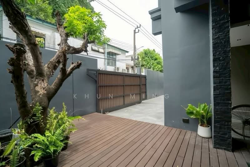 Home Office Pool Villa for Rent / Ladprao Modern private pool villa (SPSMG43), Bangkok, ลาดพร้าว, Saphan Song, Wang Thonglang, Bangkok, 3 Bedrooms, 250 sqm, Townhouse For Rent, by Khun Ming, 500405143 - DDproperty.com