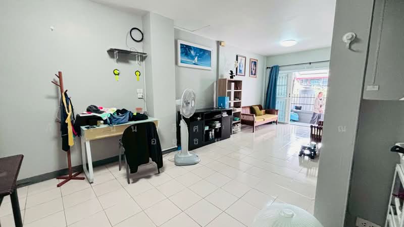 Lully Ville Lumlukka Klong 3, Pathum Thani, Lat Sawai, Lam Luk Ka, Pathum Thani, 3 Bedrooms, 75 sqm, Townhouse For Sale, by ภัทรนัน อิศรางกูร ณ อยุธยา, 500405158 - DDproperty.com