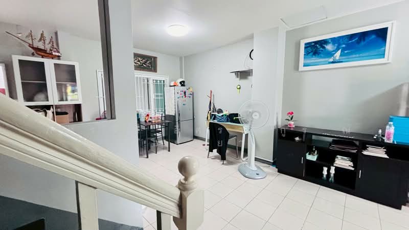 Lully Ville Lumlukka Klong 3, Pathum Thani, Lat Sawai, Lam Luk Ka, Pathum Thani, 3 Bedrooms, 75 sqm, Townhouse For Sale, by ภัทรนัน อิศรางกูร ณ อยุธยา, 500405158 - DDproperty.com