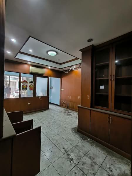 ขายอาคารพาณิชย์ 4 ชั้น ซอยกรุงเทพ-นนทบุรี 35 ทำเลดี ใกล้รถไฟฟ้าสถานีวงศ์สว่าง, Bangkok, Wong Sawang, Bang Sue, Bangkok, , 160 sqm, Shophouse For Sale, by คุณมนตรี, 500405167 - DDproperty.com