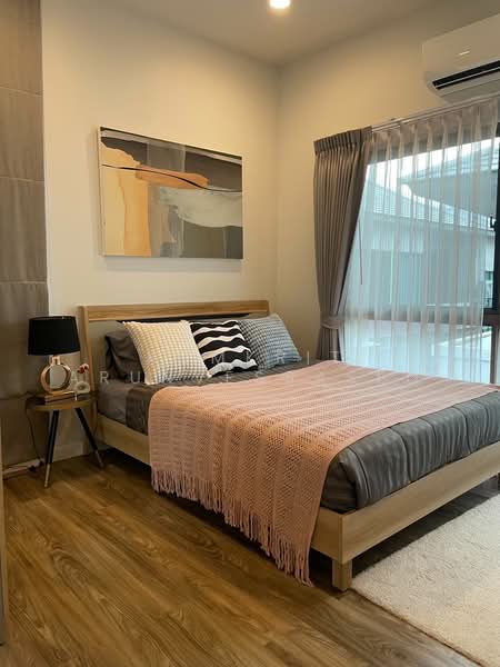 Burasiri Krungthep Kreetha, Bangkok, 95 Soi Pracha Ruam Chai, Hua Mak, Bang Kapi, Bangkok, 4 Bedrooms, 196 sqm, Single Detached House For Rent, by Komkrit Arunvessased, 500405174 - DDproperty.com