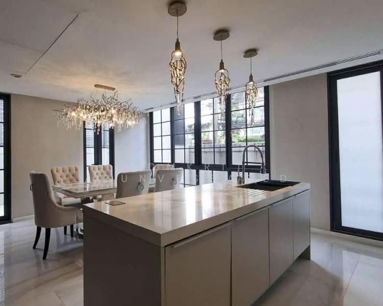 Quarter 31, Bangkok, 333 Soi Sukhumvit 31, Khlong Tan Nua, Watthana, Bangkok, 4 Bedrooms, 425 sqm, Townhouse For Rent, by Komkrit Arunvessased, 500405218 - DDproperty.com