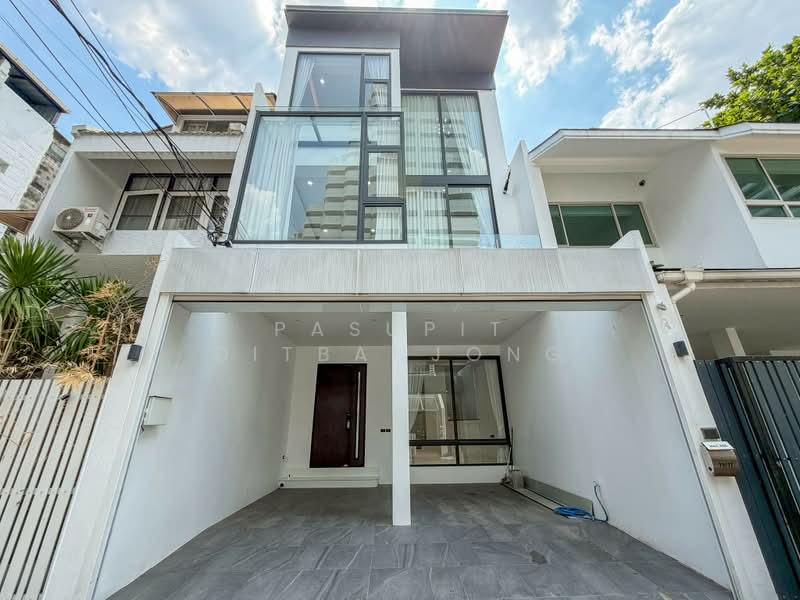 4-BR Townhouse, Bangkok, Khlongtoei Nua, Watthana, Bangkok, 4 Bedrooms, 250 sqm, Townhouse For Sale, by Pasupit Ditbanjong, 500405239 - DDproperty.com