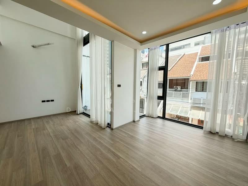 4-BR Townhouse, Bangkok, Khlongtoei Nua, Watthana, Bangkok, 4 Bedrooms, 250 sqm, Townhouse For Sale, by Pasupit Ditbanjong, 500405239 - DDproperty.com