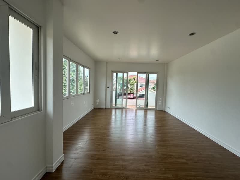 Casa Ville Watcharapon-Sukhapibarn 5, Bangkok, Sukhaphiban 5 Road, O-Ngoen, Sai Mai, Bangkok, 3 Bedrooms, 250 sqm, Single Detached House For Sale, by มยุรี กุมภีร์, 500405261 - DDproperty.com