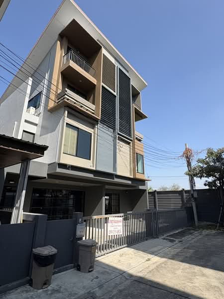 ขาย/เช่าทาวน์โฮมออฟฟิศ 2 คูหา โครงการ Haus Clover แจ้งวัฒนะ - ราชพฤกษ์ 3 ชั้นครึ่ง บ้านแฝด, นนทบุรี, บางพลับ, ปากเกร็ด, นนทบุรี, 470 ตร.ม., ทาวน์เฮ้าส์ ให้เช่า, โดย คุณ แคน, 500405280 - DDproperty.com