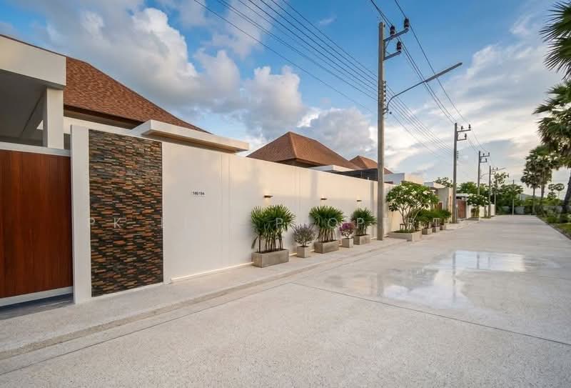 12S0190 Pool villa for sale 15,900,000 baht 3 bedroom 4 bathroom at thalang, Phuket, Thep Krasattri, Thalang, Phuket, 3 Bedrooms, 320 sqm, Villa For Sale, by PK LIFE Property, 500405284 - DDproperty.com