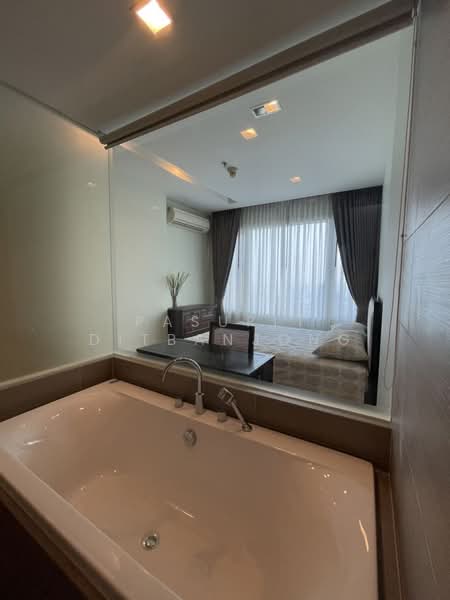 Siri At Sukhumvit, Bangkok, 902 Sukhumvit Road, Phra Kanong, Khlong Toei, Bangkok, 2 Bedrooms, 69 sqm, Condo For Rent, by Pasupit Ditbanjong, 500405315 - DDproperty.com