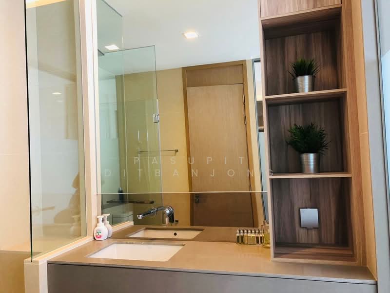The Esse Asoke, Bangkok, 333 Soi Sukhumvit 21, Sukhumvit Road, Khlongtoei Nua, Watthana, Bangkok, 1 Bedroom, 29 sqm, Condo For Rent, by Pasupit Ditbanjong, 500405468 - DDproperty.com
