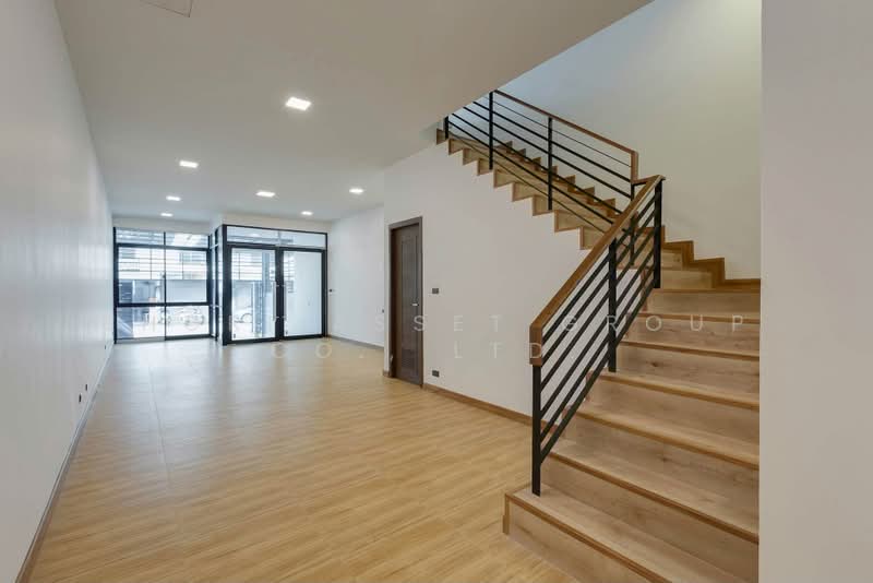 Chet Yot Commercial Building, Chiang Mai, Chang Phuak, Muang Chiang Mai, Chiang Mai, , 400 sqm, Shophouse For Sale, by Shori Asset Group Co., Ltd., 500405491 - DDproperty.com