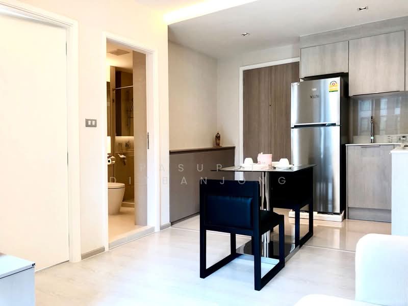 Vtara Sukhumvit 36, Bangkok, 118 Soi Saen Sabai, Phra Kanong, Khlong Toei, Bangkok, 2 Bedrooms, 51 sqm, Condo For Rent, by Pasupit Ditbanjong, 500405494 - DDproperty.com