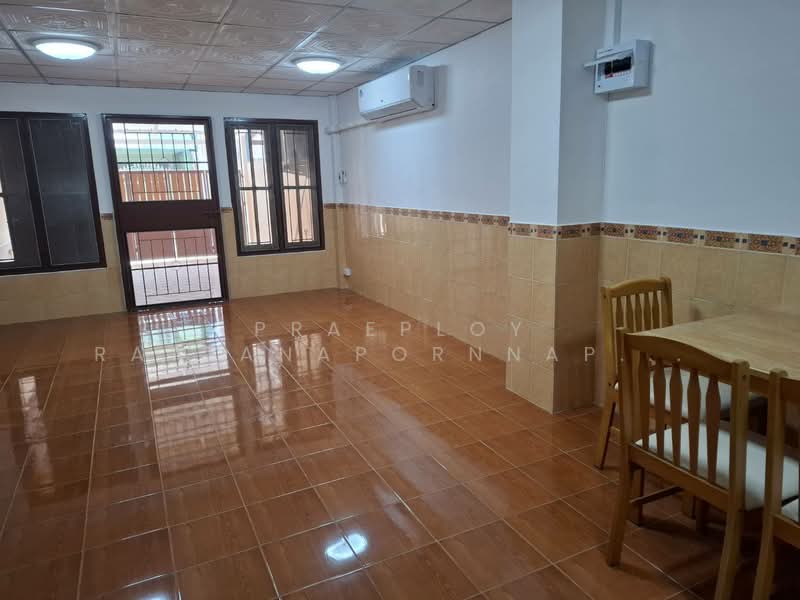 Maneeya Ville, Bangkok, Soi Wachiratham Sathit 12, Bang Chak, Phra Khanong, Bangkok, 2 Bedrooms, 110 sqm, Single Detached House For Rent, by Praeploy Rattanapornnapapatch, 500405522 - DDproperty.com