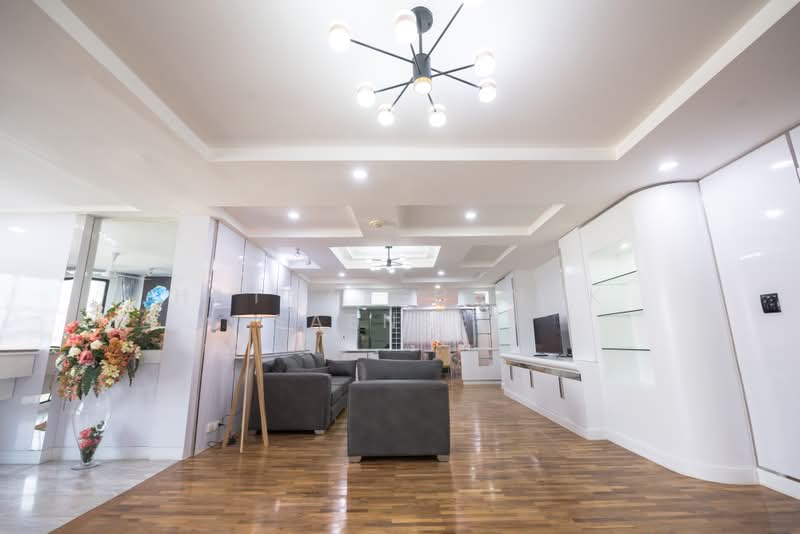 President Park Sukhumvit 24, Bangkok, 99 Sukhumvit 24 Alley, Khlongtoei Nua, Watthana, Bangkok, 3 Bedrooms, 265 sqm, Condo For Rent, by Hathaichanok Saenset, 500405553 - DDproperty.com